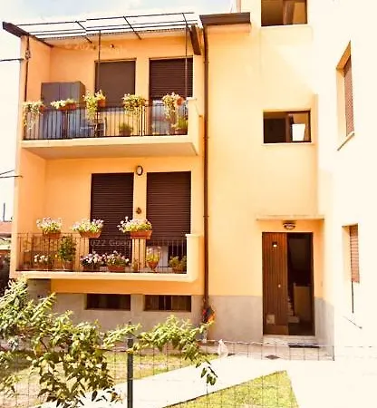 Rosa Apartamento Samarate